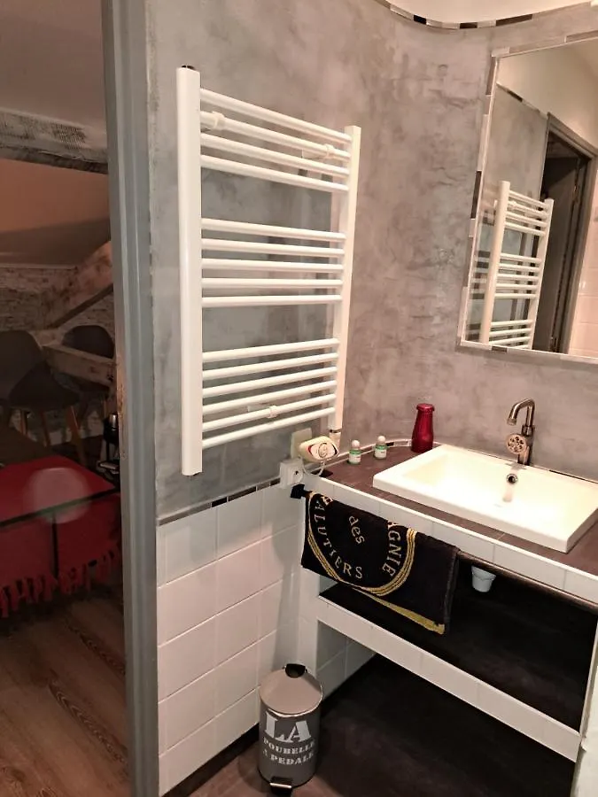 Guest house Lou Majyla Hotel Beaumarches